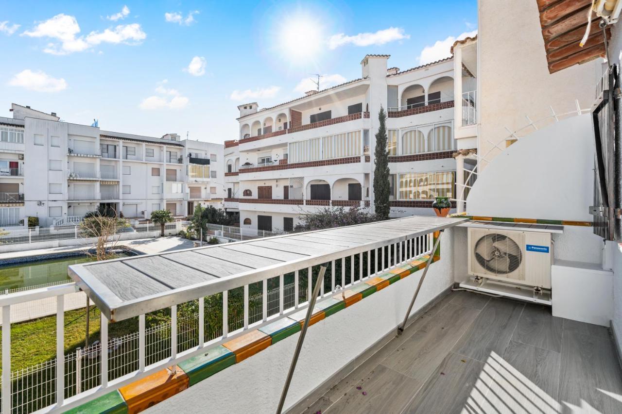 Apartamento Apartamento en el Centro con Terraza y Piscina Ampuriabrava Exterior foto